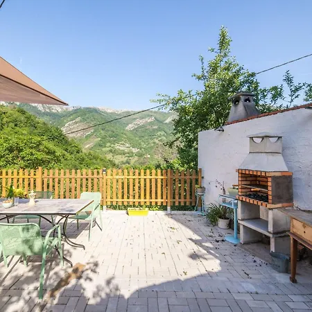 Appartement Laendliche El Carbayu By Interhome